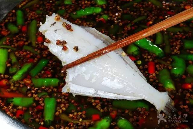 提醒！吃货千万慎坐西安3号线！一站一吃至少胖10斤！