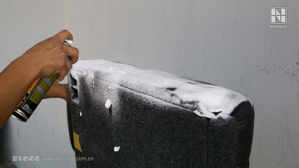 汽车长期停放在室外脏了怎么办,汽车座椅发臭自己可以洗吗