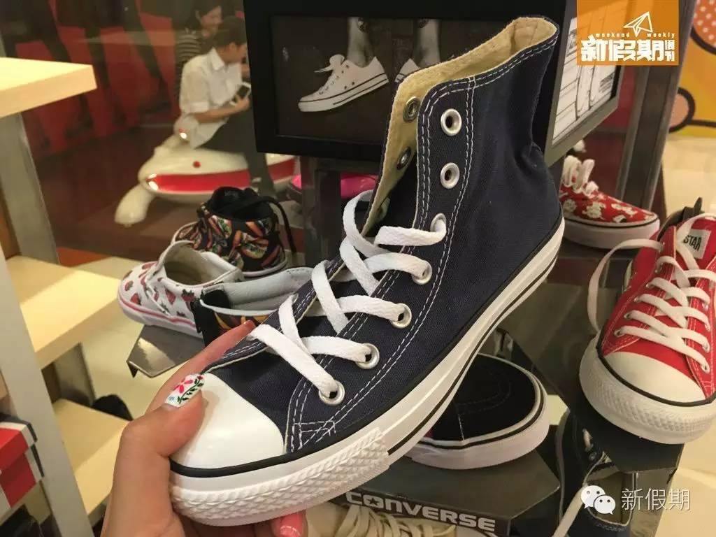 观塘APM鞋店3折!300买到Dr.Martens