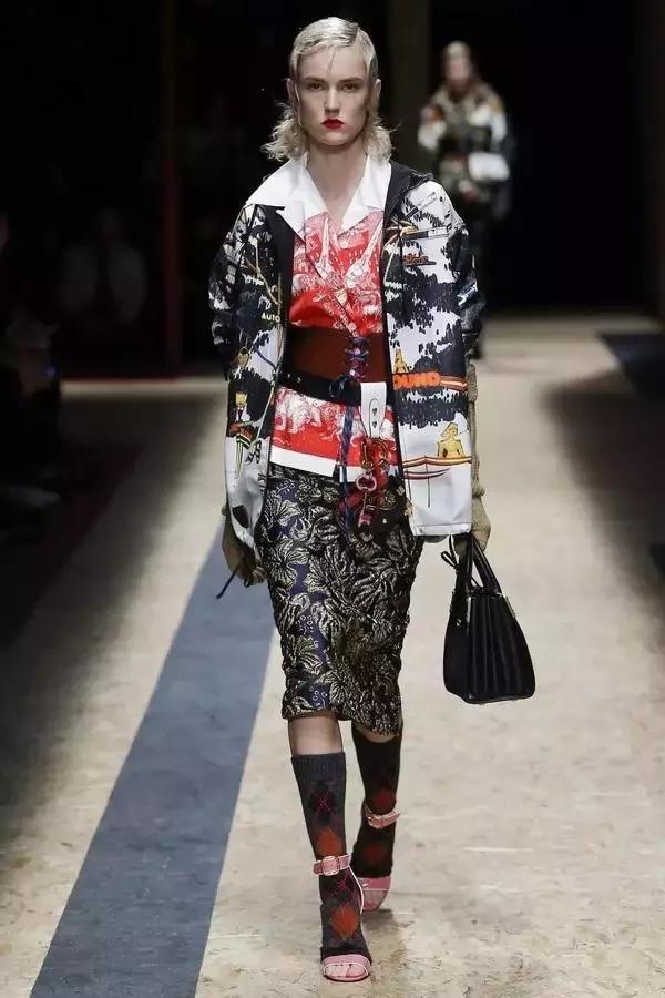 时日谈丨如果你这样做袜子,极有可能做出一番大事业。