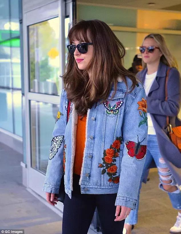 李宇春、蕾哈娜、宋茜她们都在穿这样的牛仔装!