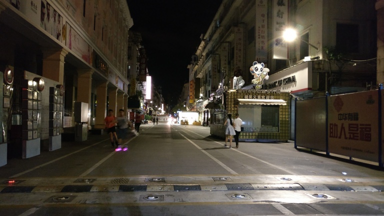 手感最好的手机一加,一加手感