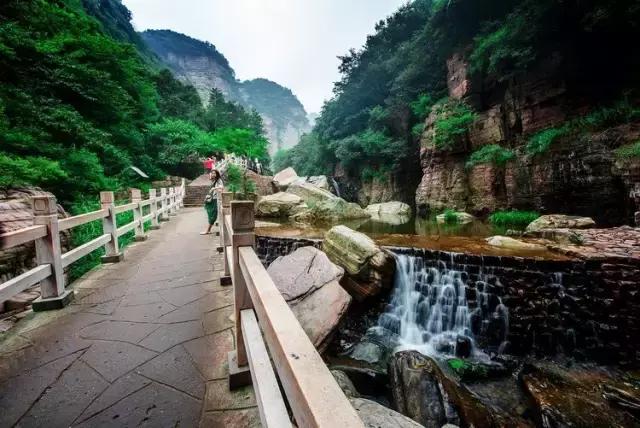 悬泉飞瀑的风景图,悬泉山瀑布在什么地方