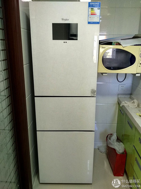 哈,你家的冰箱能安装QQ斗地主吗?