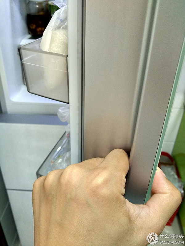 哈,你家的冰箱能安装QQ斗地主吗?