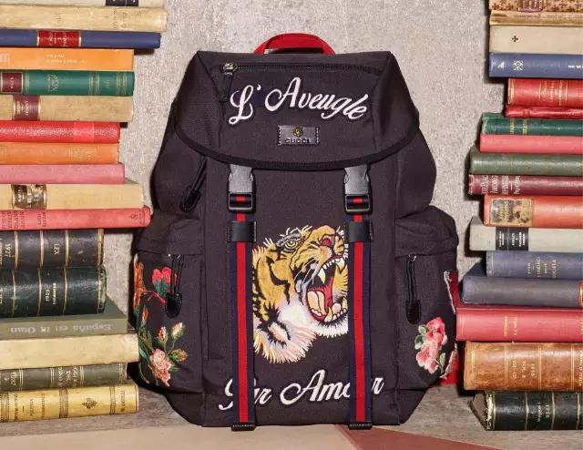 躺在品牌上的飞禽走兽