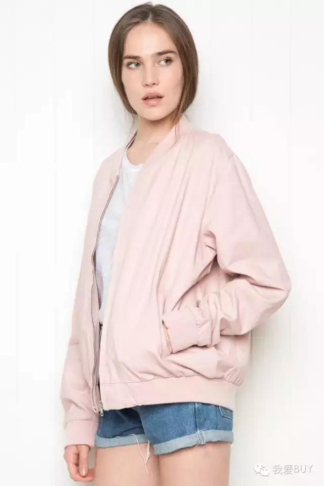 霉霉刘雯,刘雯维密霉霉驻唱