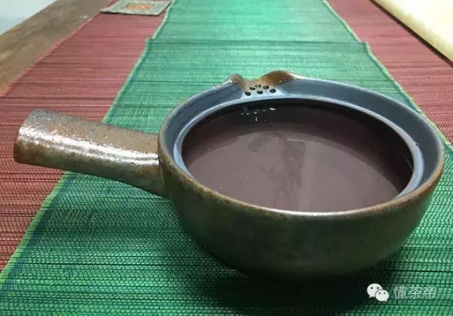 自来水泡茶怎么水绿了,自来水泡茶泡的次数多