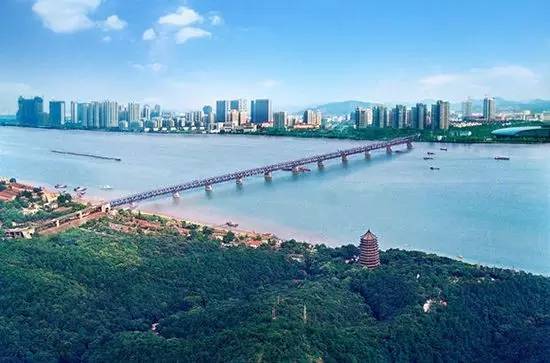 向外国人介绍杭州特产,向老外介绍中国