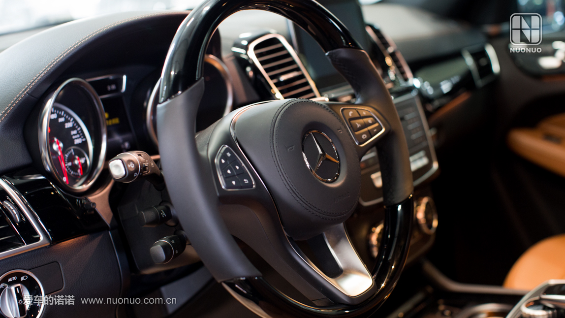 仿皮座椅织物座椅怎么样,仿皮座椅和织布座椅怎么辨别