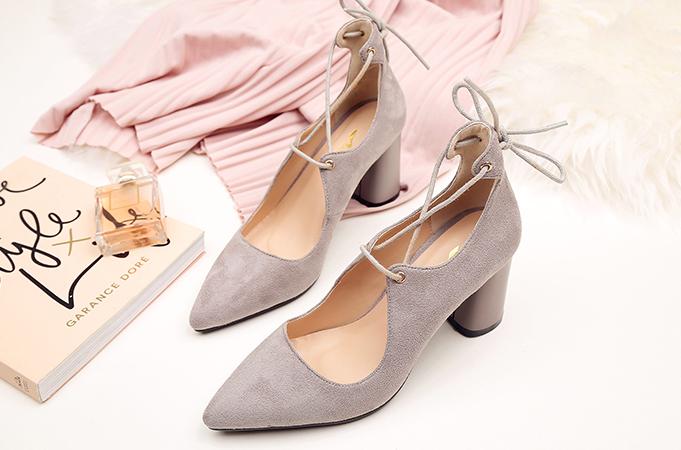 鞋磨脚后跟小妙招怎样使鞋子不磨,鞋子后面磨脚怎么办我有小妙招