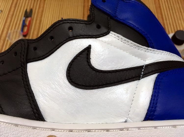 aj1禁穿黑红樱木,aj1倒钩藤原浩低帮真假