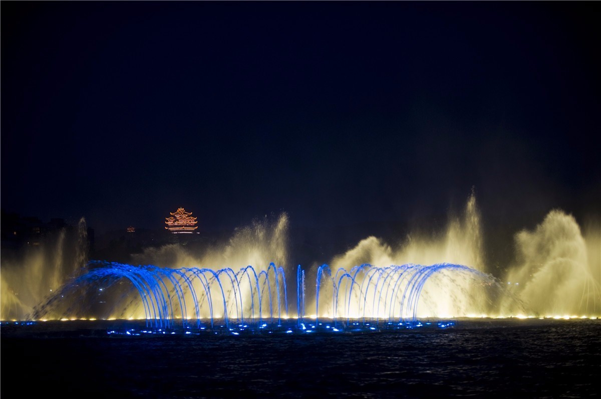 杭州西湖保俶塔夜景,杭州西湖夜景哪个地方好看
