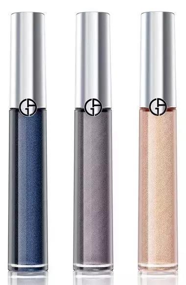 彩妆届又出一波液体眼影,据说霓虹国的妹子已经到了拼人品去抢