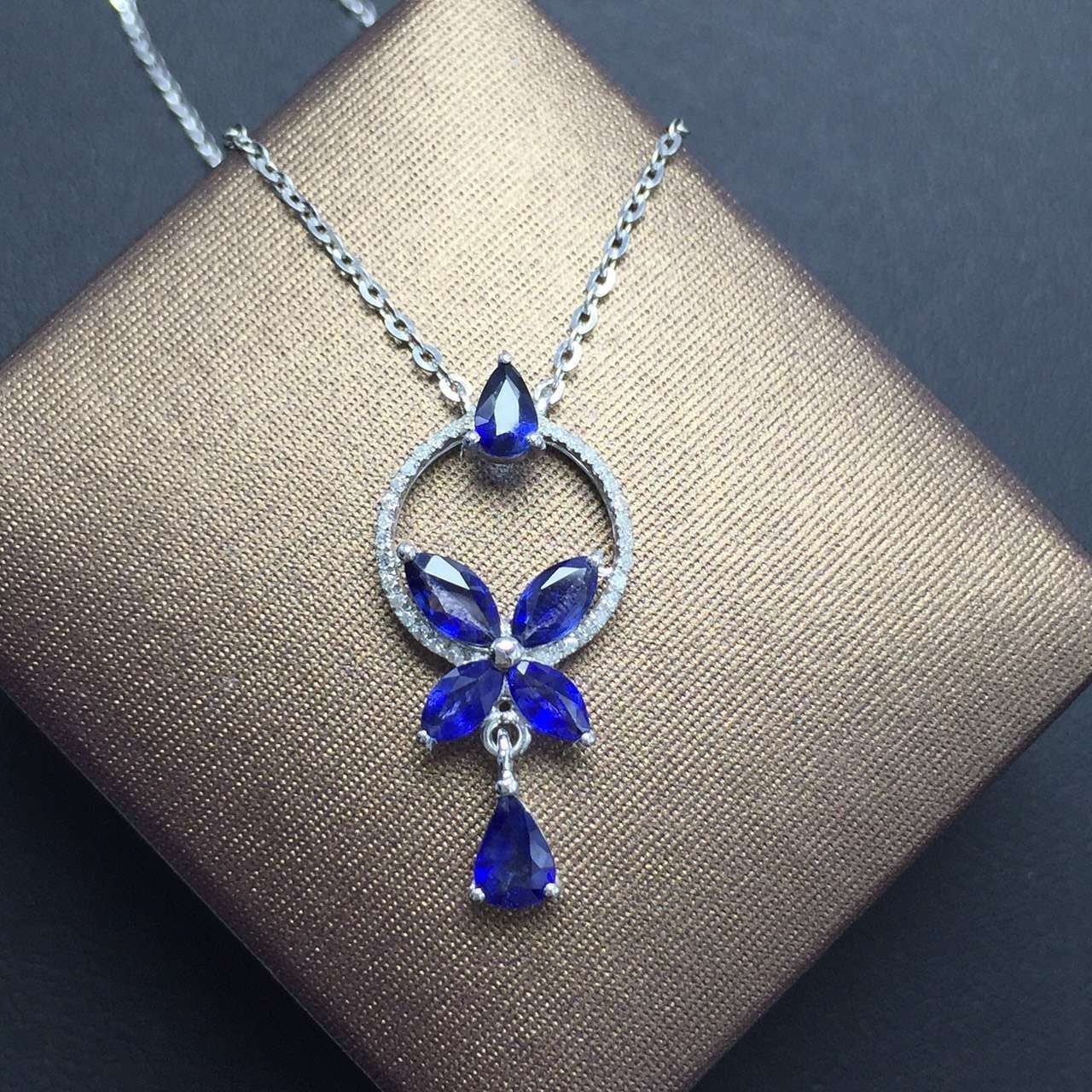 花点钱让自己变得更好更自信,花点钱对自己好点