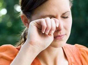 鼻炎引起的眼睛痒的小妙招,鼻炎引起的眼睛痒有什么小妙招