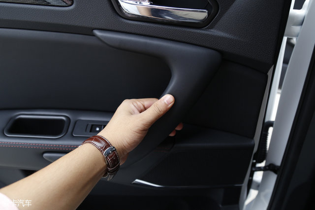 试驾体验江淮全新瑞风s4,一分钟带你了解江淮瑞风s3