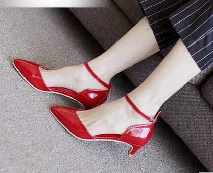 鞋磨脚后跟小妙招怎样使鞋子不磨,鞋子后面磨脚怎么办我有小妙招