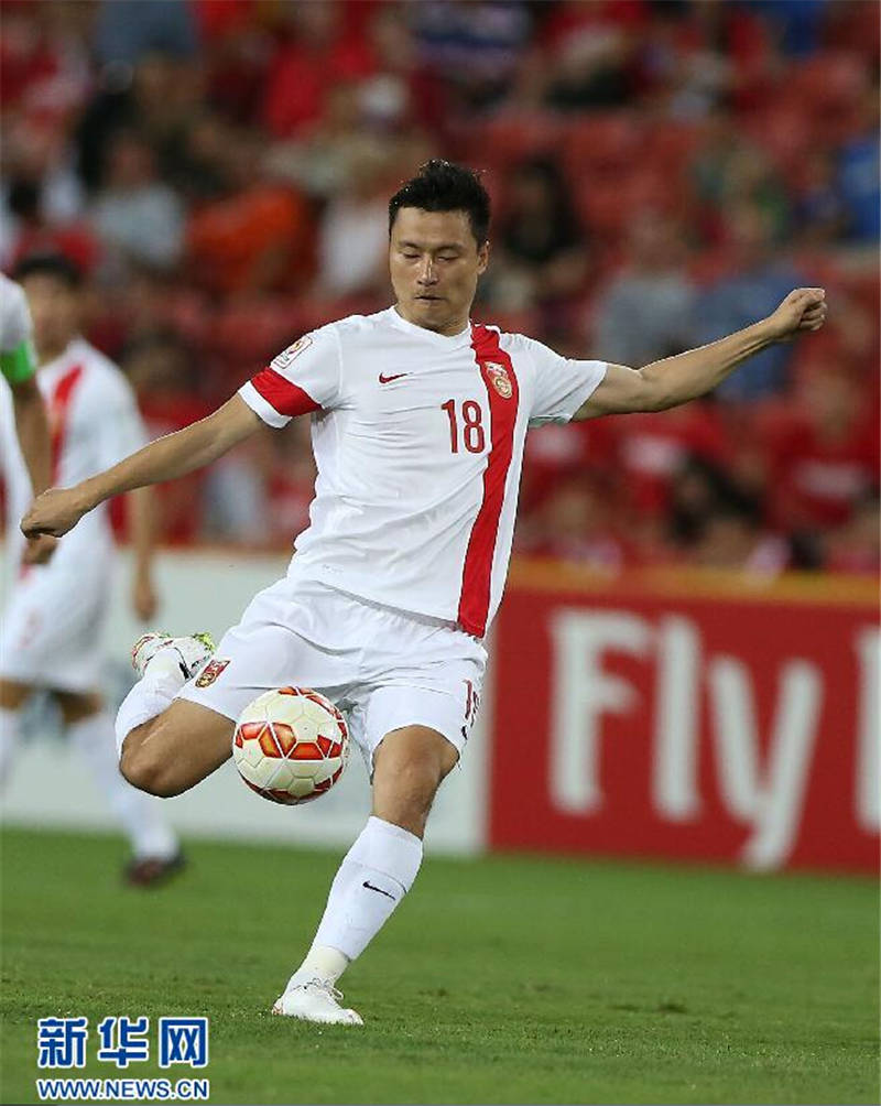 中国篮球收入高还是足球收入高,中国足球和篮球哪个工资更高