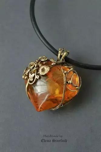 蜜蜡原本的模样,蜜蜡最后变的样子