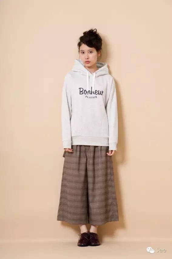 秋天到了买什么卫衣,秋天的加绒款中款卫衣