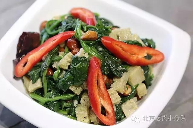 这道菜一上桌就勾起人动筷的欲望,这道菜只用两分钟就能学会