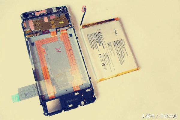 拆解一台vivox7plus全网通手机,vivox7测评