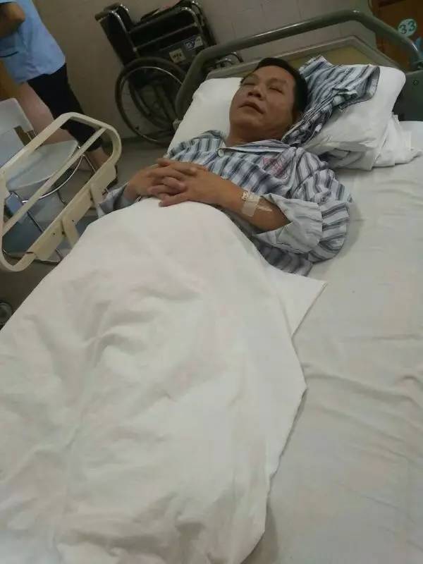 渐冻症罕见病男孩,男子身患渐冻症