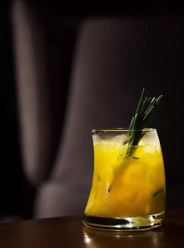 离首都机场近又有地铁站的酒店,首都机场国际航站楼附近宾馆