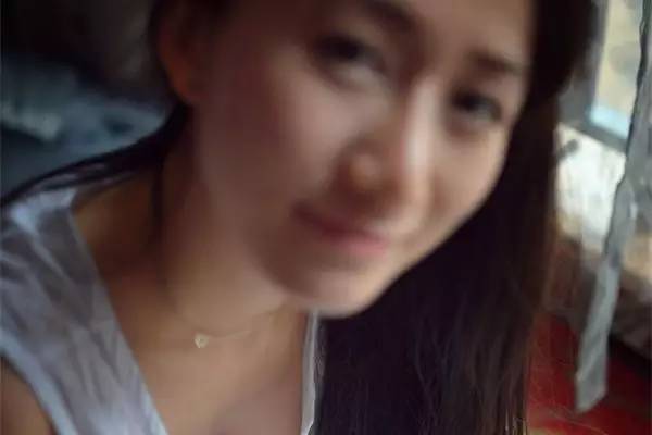 相机对焦后移动跑焦,相机对焦老是偏