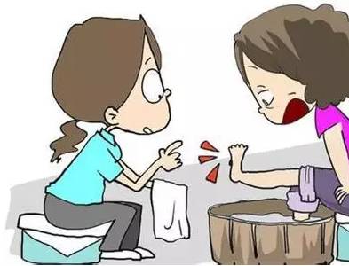 实用世纪坛皮肤性病科周平：“痣”多星该咋除？