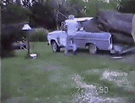 妹纸，下次跑步的时候把裤子弄紧（song）一点啊