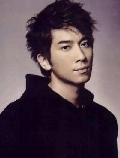 凭借《美人心计》他一举扭转地位,而同门的其他四人竟个个......