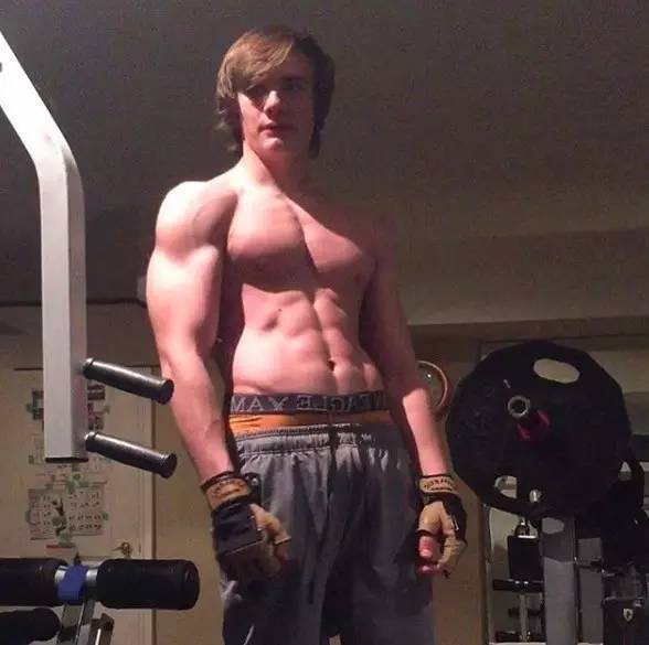 激萌正太到肌肉型男，这些人到底开了什么挂？