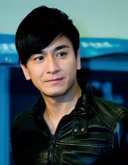 凭借《美人心计》他一举扭转地位,而同门的其他四人竟个个......