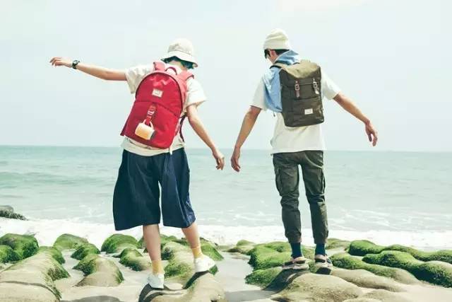 最流行的双肩背包 (今年学生最流行哪种双肩背包)