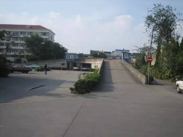 金山驾校c1多少钱,金山考c1驾照价格