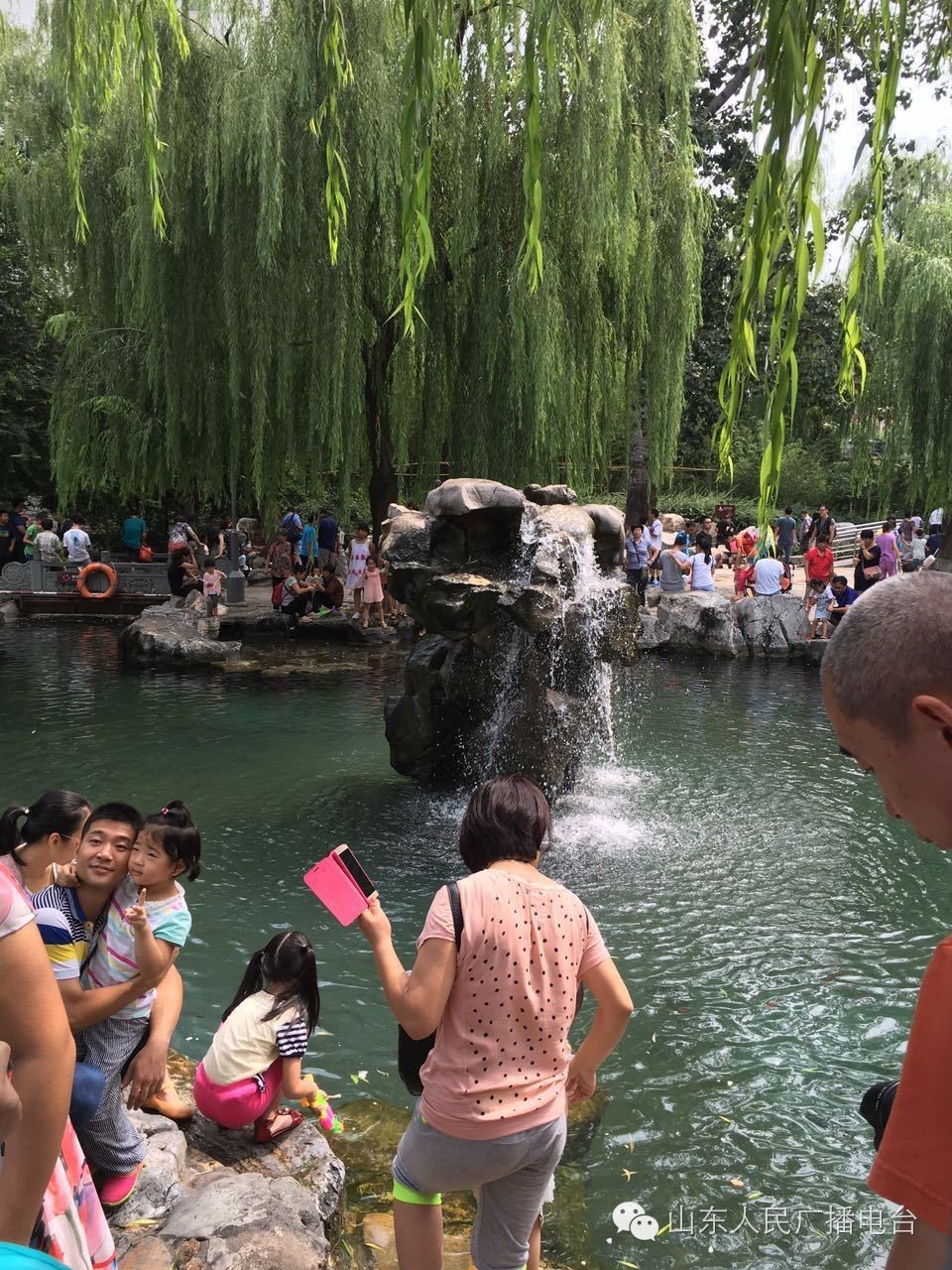 五龙潭泼水节，全家一起嗨翻天