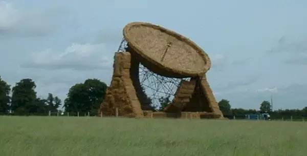 稻草堆也是风景,稻草堆弄成柴火