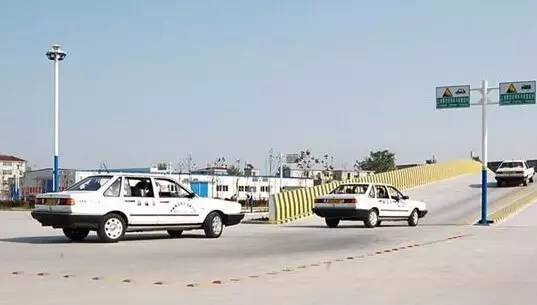 金山驾校c1多少钱,金山考c1驾照价格