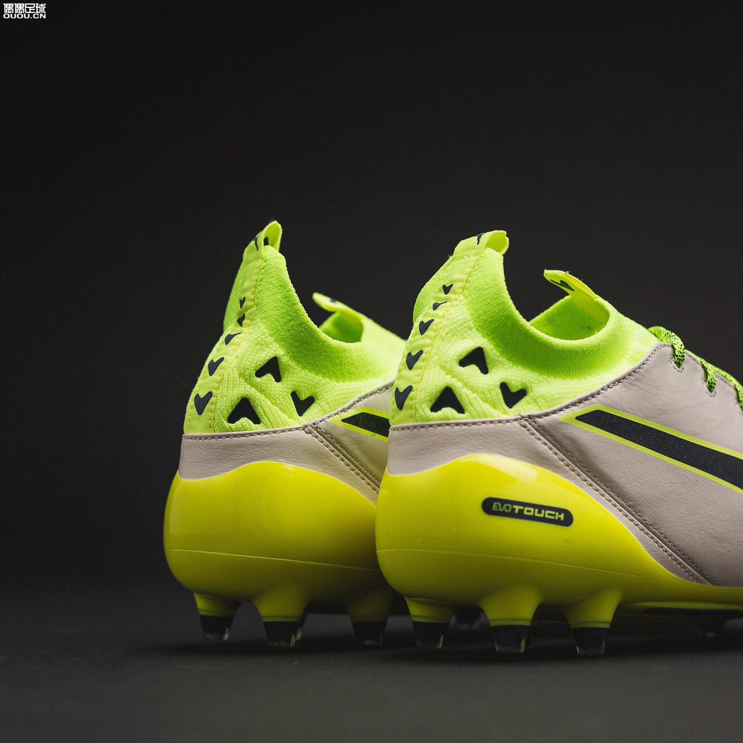 听说没有底的袜子和evoTOUCH更配哦