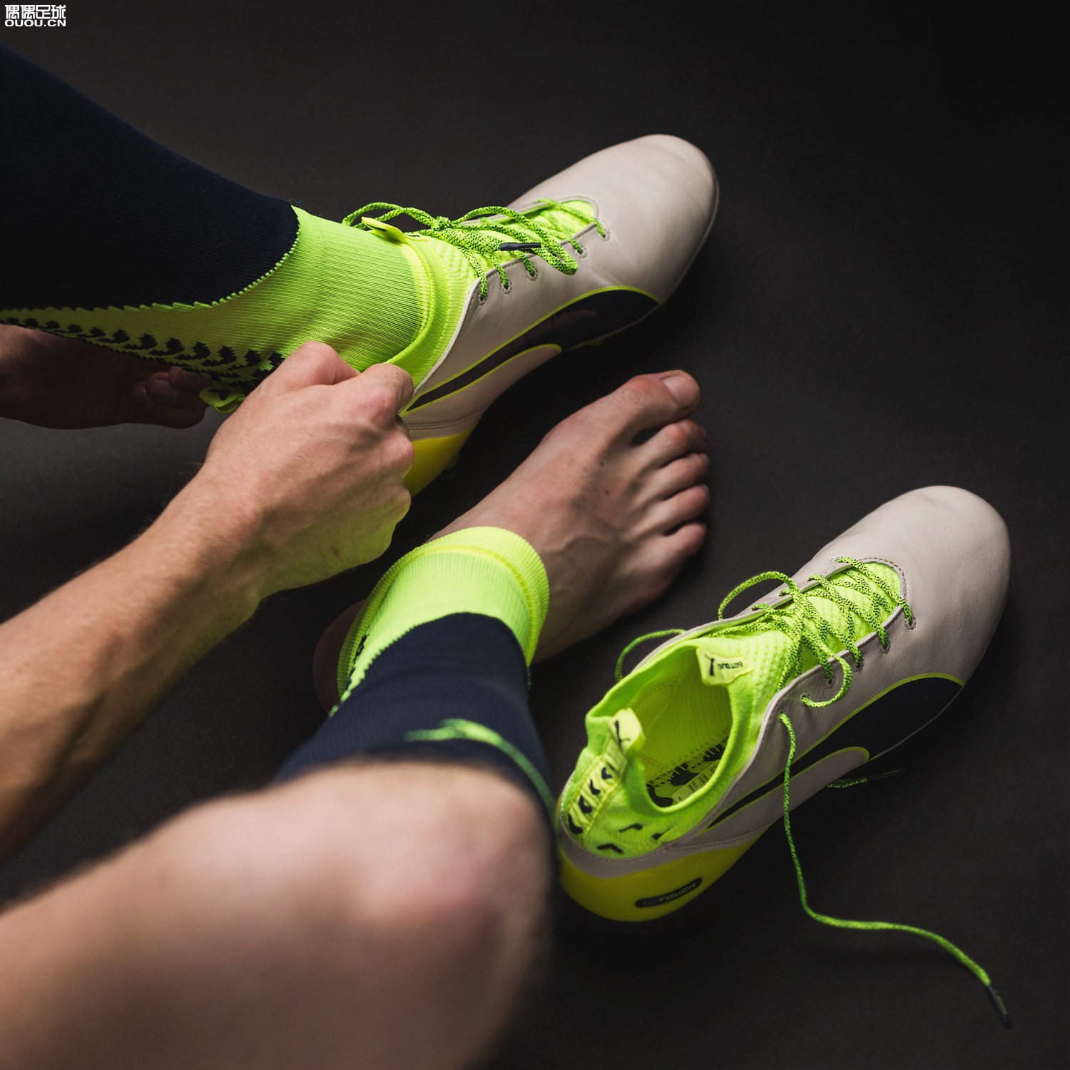 听说没有底的袜子和evoTOUCH更配哦