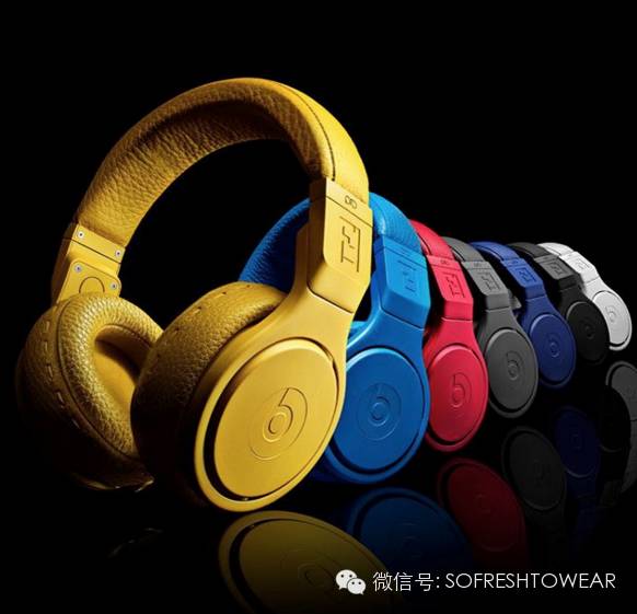 为了让宅男们穿得更好看，时尚圈也是操碎了心