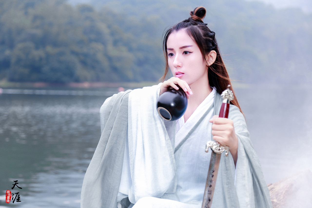 逮到一只小兔子小说,小说捡到一只小老虎