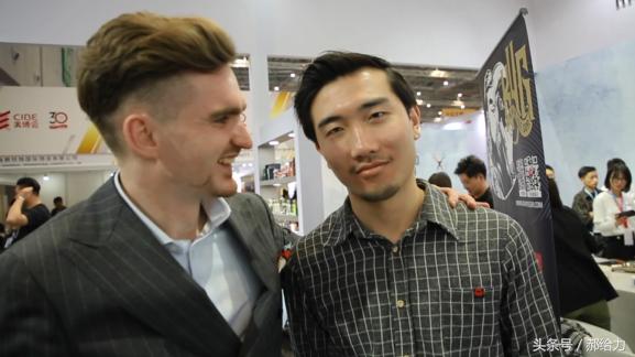 中国学生经历了外国穿搭改造之后，变化不可思议！【给力改造】