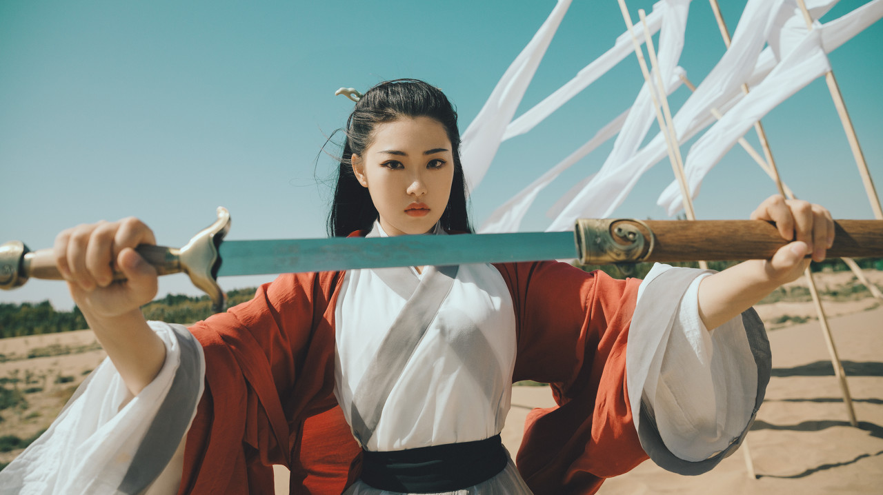 小说:男子丢了仙骨修炼困难,却被神秘力量相助冲破封印