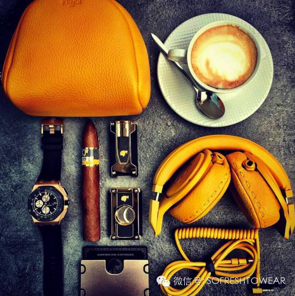 为了让宅男们穿得更好看，时尚圈也是操碎了心