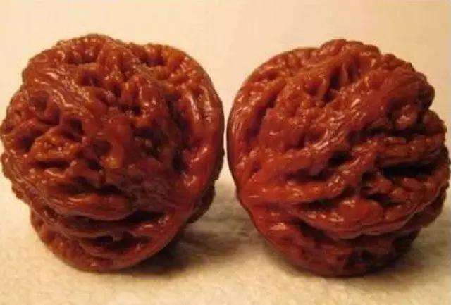 文玩核桃开裂最好的补救办法,怎么才能让文玩核桃开裂