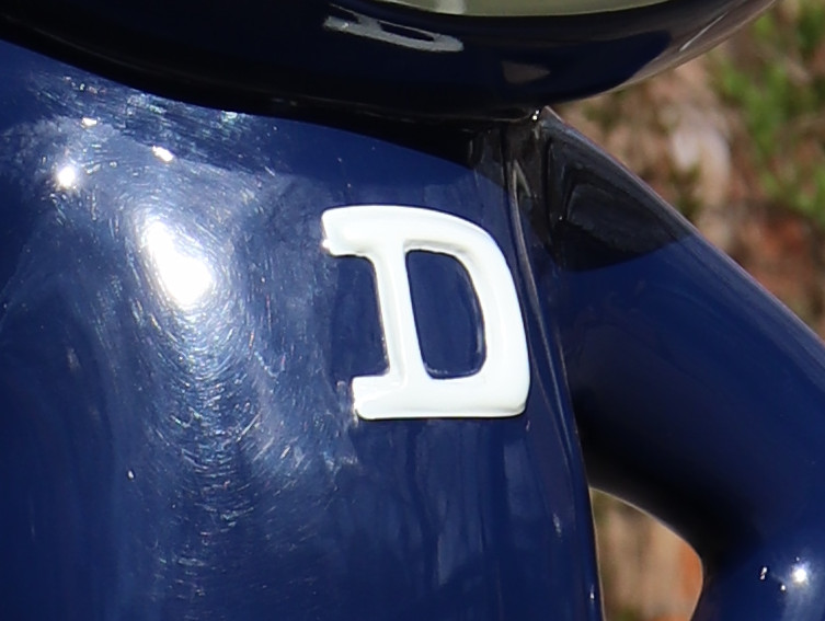 佳能eos1dxmarkiii,佳能eos77d相机使用效果怎么样