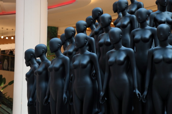 佳能eos1dxmarkiii,佳能eos77d相机使用效果怎么样